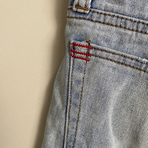 BDG Urban Outfitters Distressed Denim Women's Light Wash Cut-off Jean Shorts‎ - Picture 5 of 12